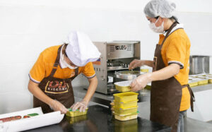 Tự hào quảng bá món ăn chỉ nhờ bao bì “xịn” 3 Tự hào quảng bá món ăn chỉ nhờ bao bì “xịn”