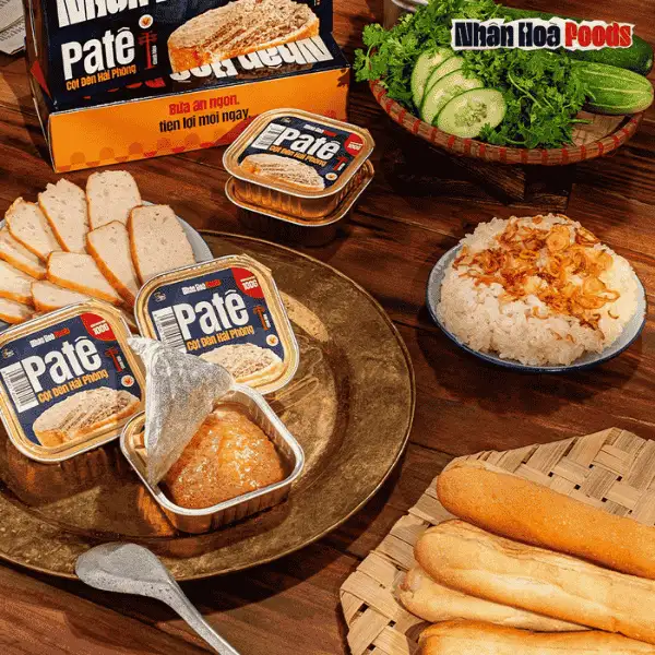 Nhà Máy Pate Chọn Khay Nhôm Thay Vì Hộp Thiếc – Lý Do Là Gì? 4 Sản phẩm pate “Cột Đèn” sử dụng khay nhôm tiệt trùng. Nguồn ảnh: Nhân Hòa Foods